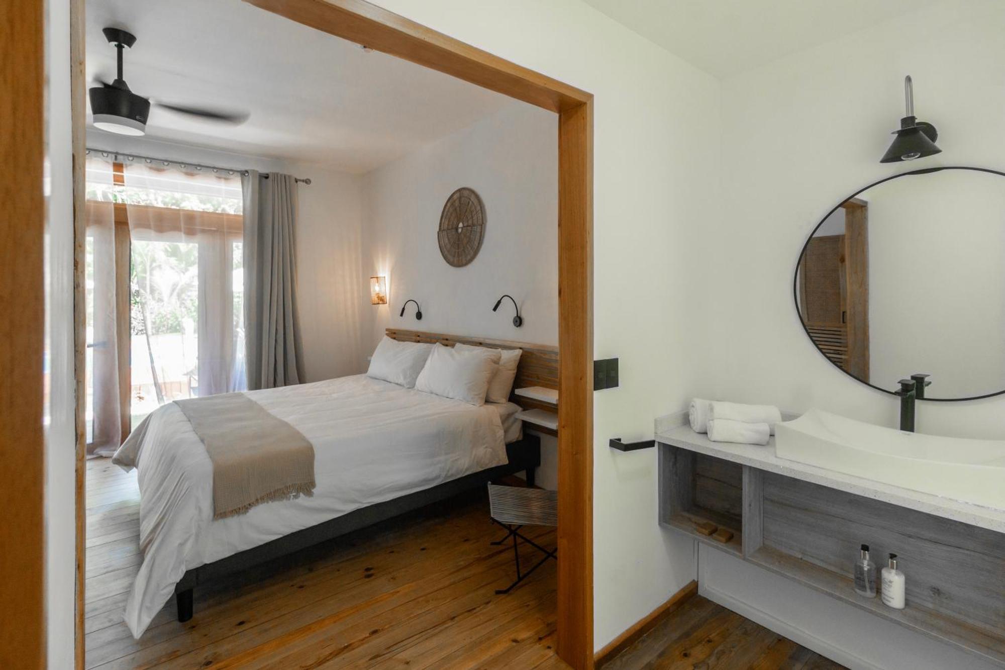 S Boutique Hotel โบกัสทาวน์ ภายนอก รูปภาพ