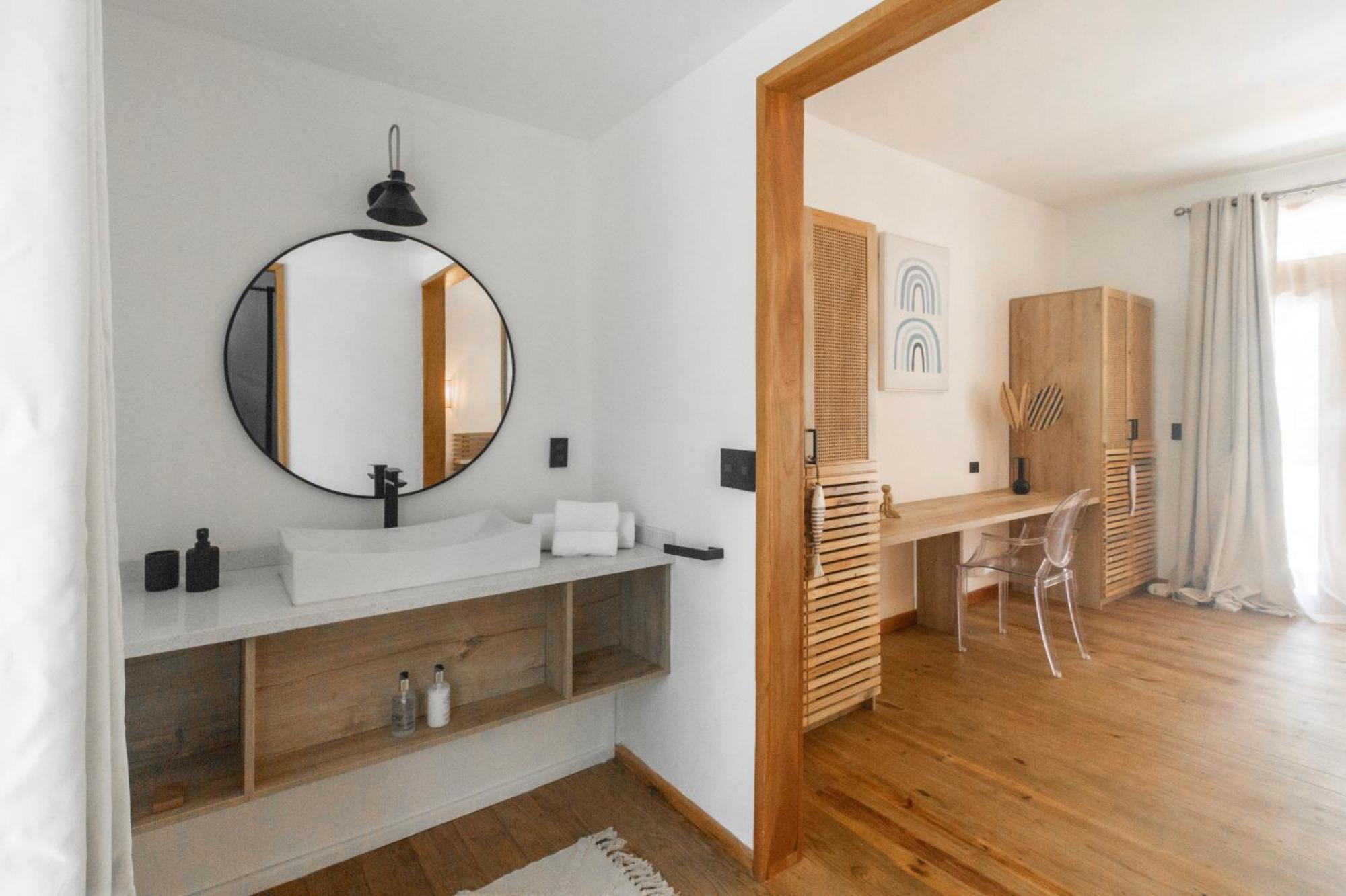 S Boutique Hotel โบกัสทาวน์ ภายนอก รูปภาพ