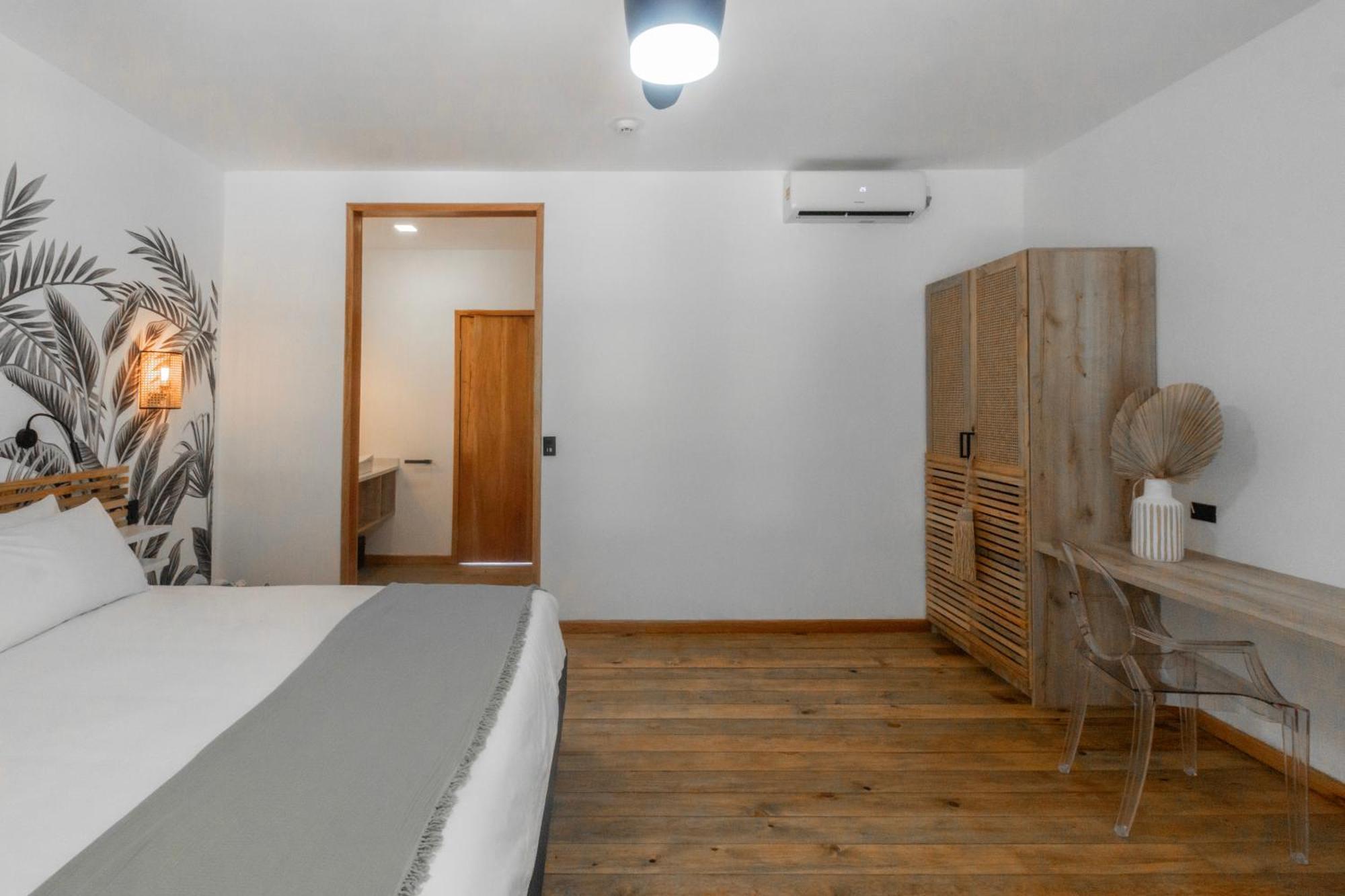 S Boutique Hotel โบกัสทาวน์ ภายนอก รูปภาพ