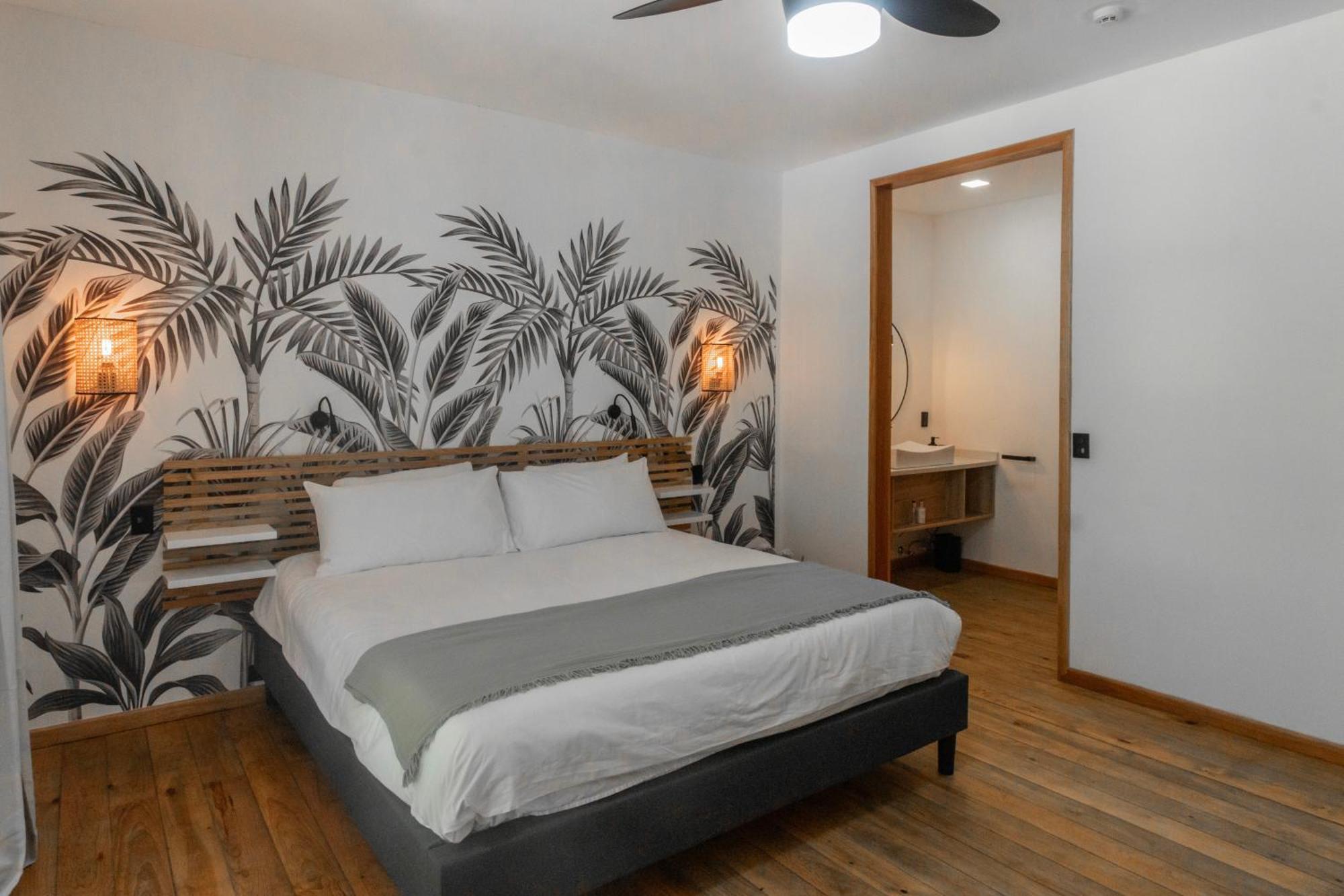 S Boutique Hotel โบกัสทาวน์ ภายนอก รูปภาพ