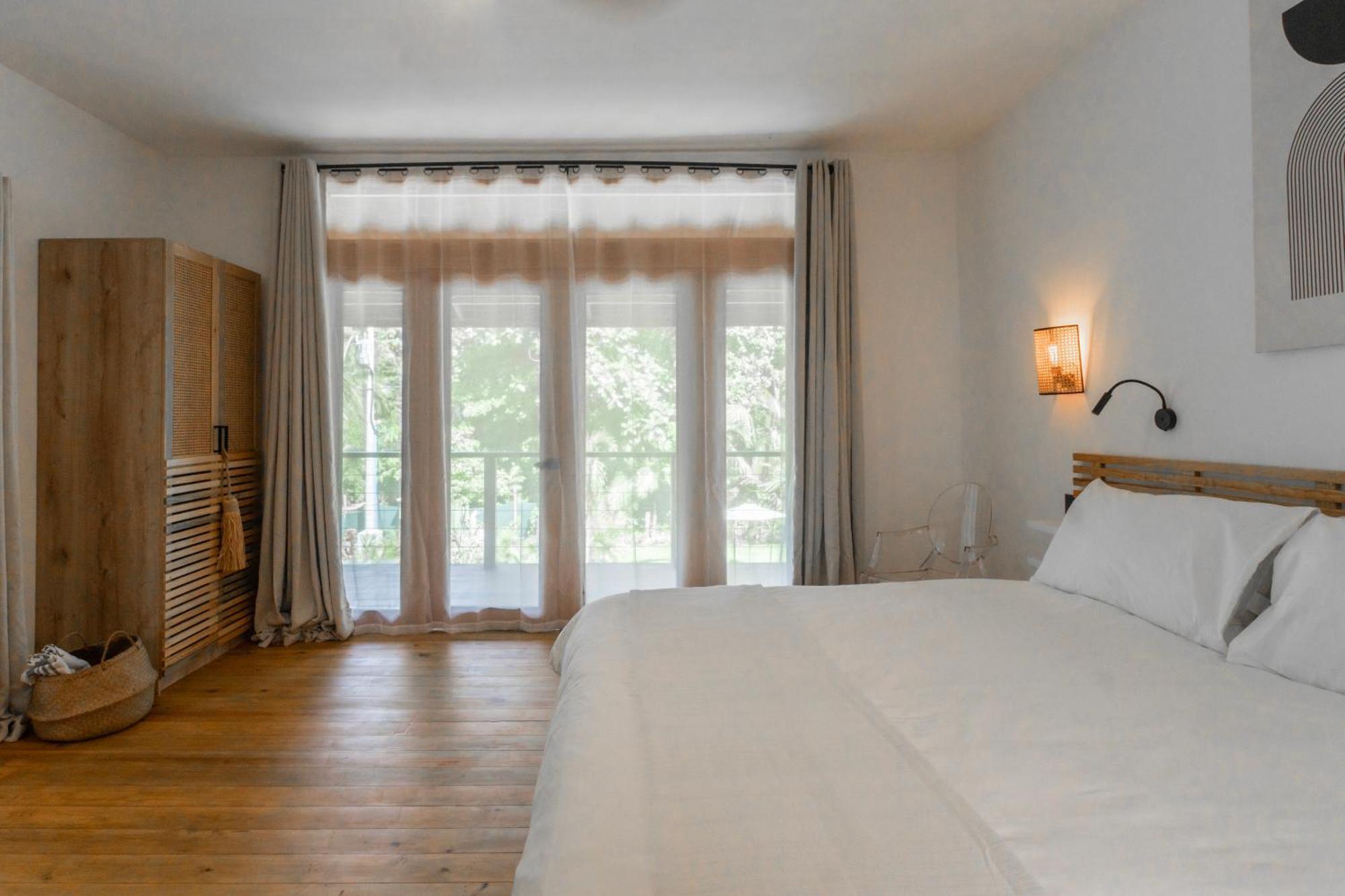S Boutique Hotel โบกัสทาวน์ ภายนอก รูปภาพ