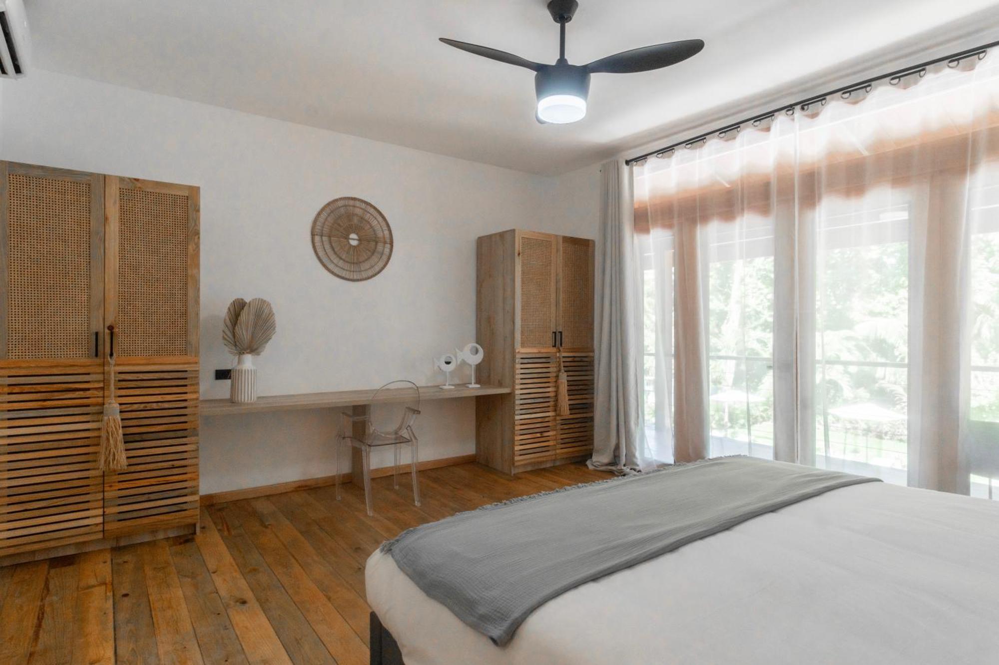 S Boutique Hotel โบกัสทาวน์ ภายนอก รูปภาพ